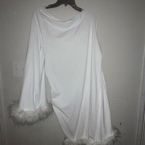Maternity Elegant White Nightgown with Faux Fur Trim